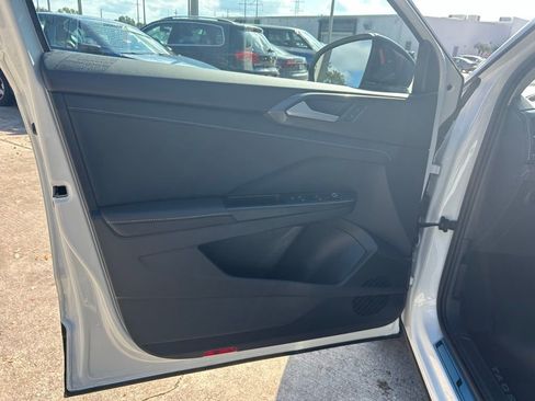 New 2026 Volkswagen Taos SE image 41
