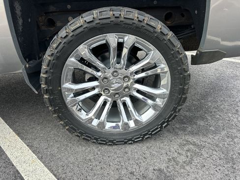 Used 2017 Chevrolet Silverado 1500 LTZ w/ Sport Package image 20