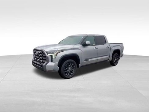Used 2023 Toyota Tundra Platinum w/ Advanced Package AWD/4WD image 4