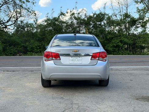 Used 2015 Chevrolet Cruze LS image 3
