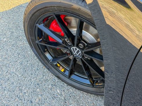 New 2026 Volkswagen Jetta GLI Autobahn FWD image 11
