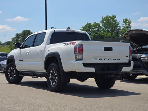 Used 2022 Toyota Tacoma TRD Off-Road w/ Technology Package AWD/4WD image 23