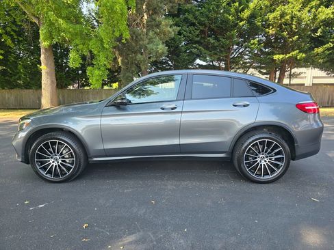 Used 2019 Mercedes-Benz GLC 300 4MATIC Coupe image 3