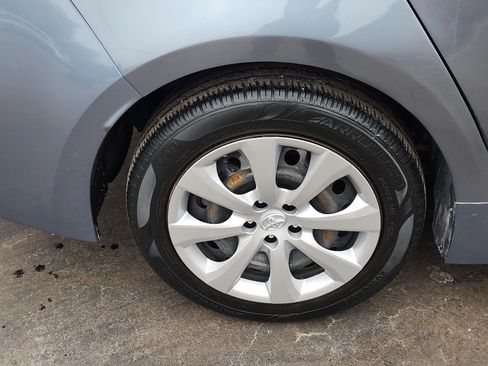 Used 2020 Toyota Corolla LE image 23