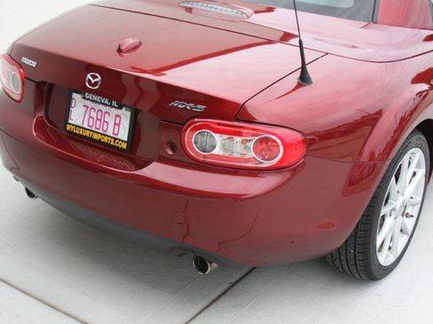 Used 2009 MAZDA MX-5 Miata Grand Touring w/ Premium Pkg RWD image 11