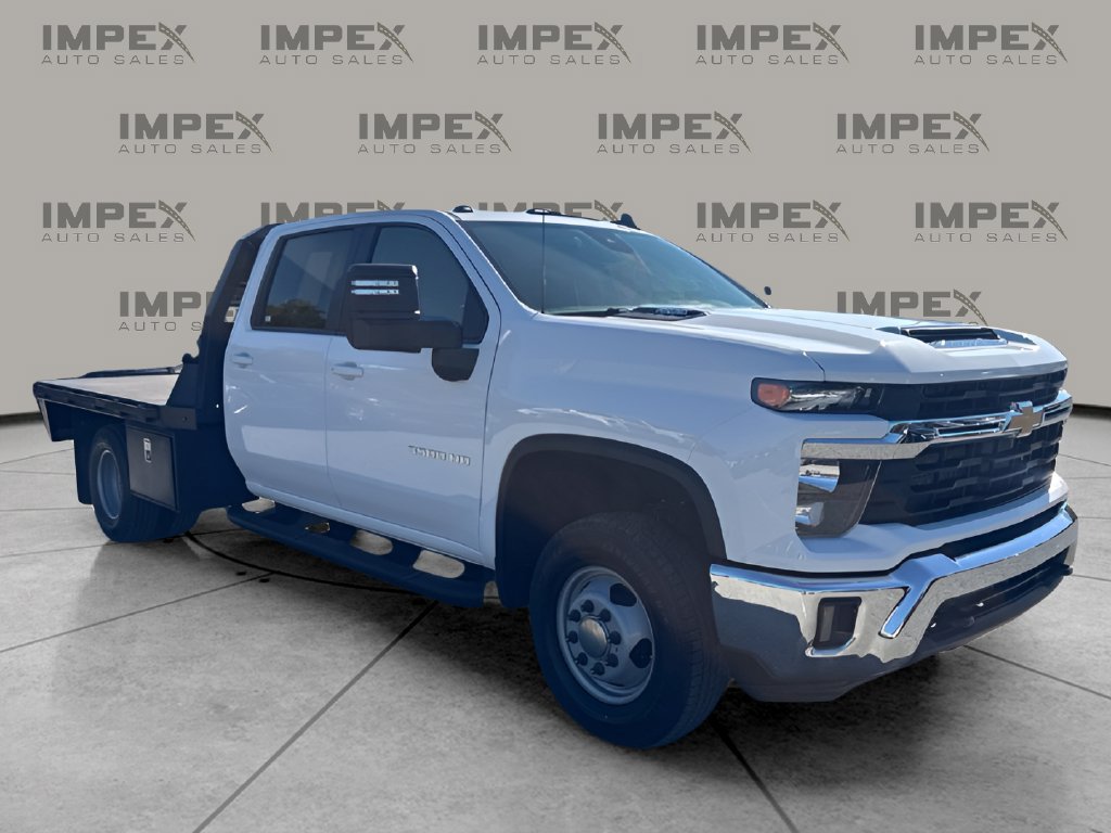 Used 2024 Chevrolet Silverado 3500 LT w/ Convenience Package AWD/4WD image 7