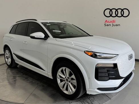 Used 2025 Audi Q6 e-tron Premium w/ Convenience Package RWD image 1