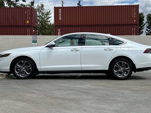 Certified 2023 Honda Accord EX image 10