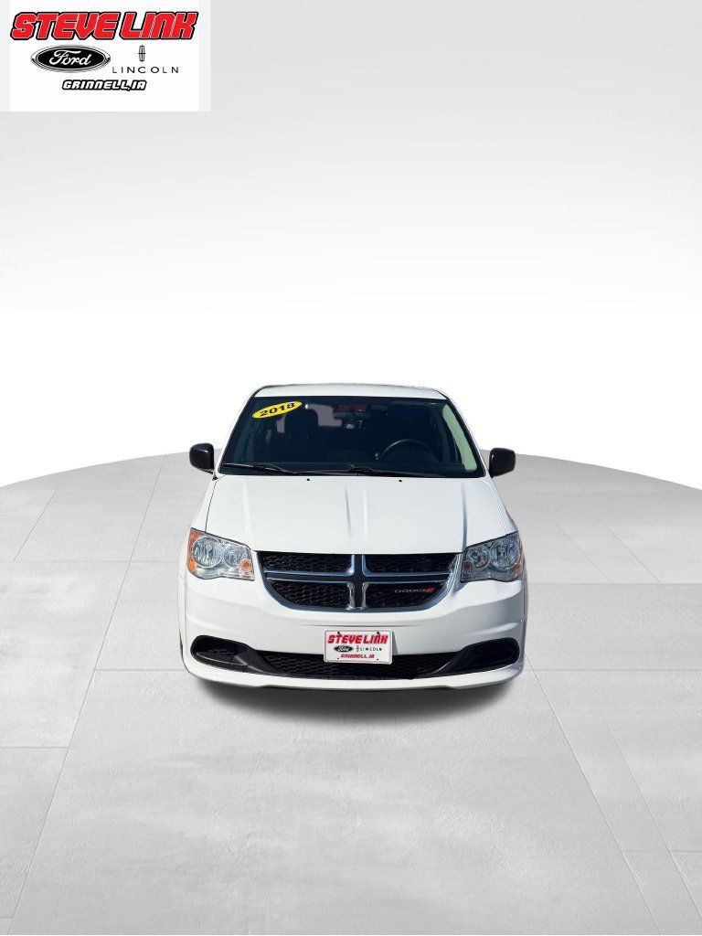 Used 2018 Dodge Grand Caravan SE FWD image 2