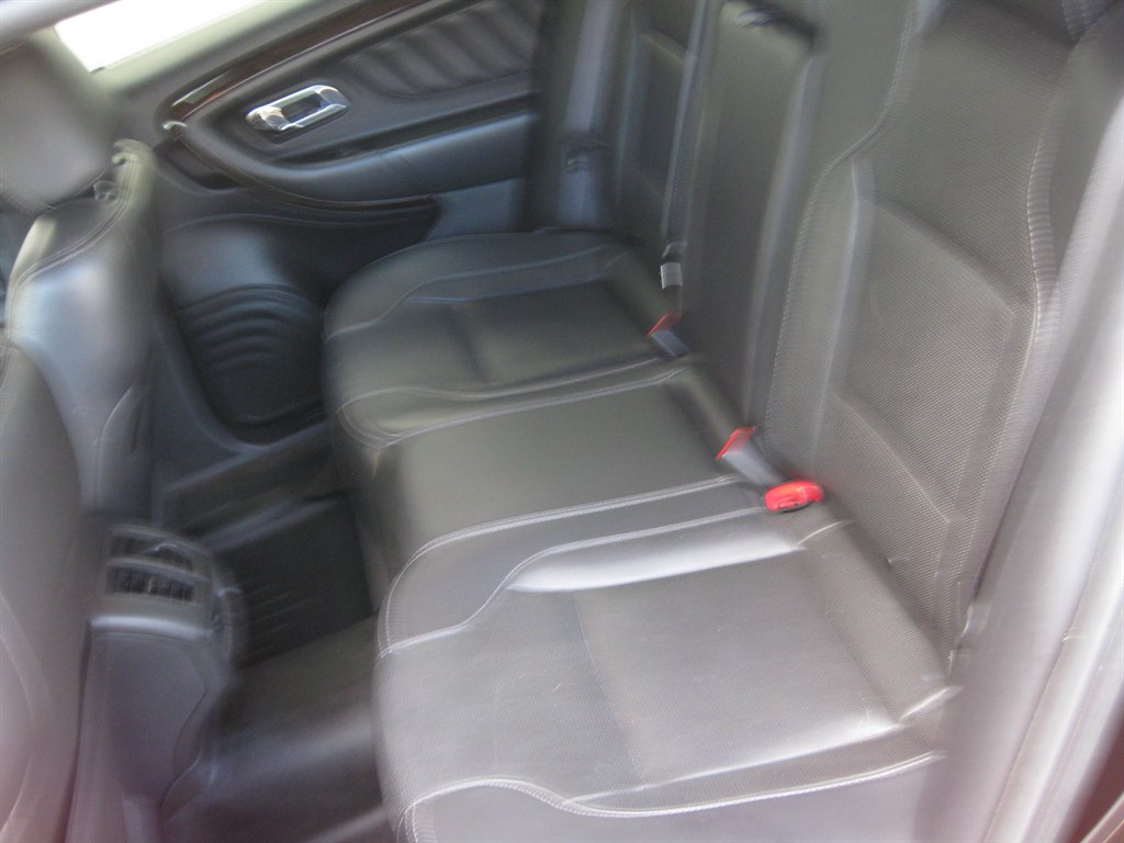 Used 2015 Ford Taurus Limited FWD image 23