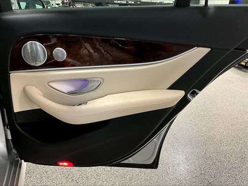 Used 2018 Mercedes-Benz E 300 image 16
