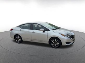 Used 2025 Nissan Versa SV FWD video 2