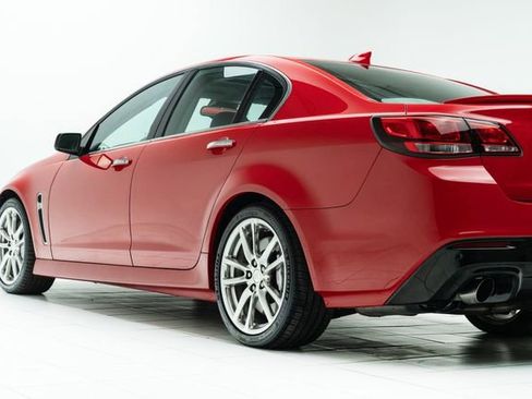 Used 2015 Chevrolet SS image 19