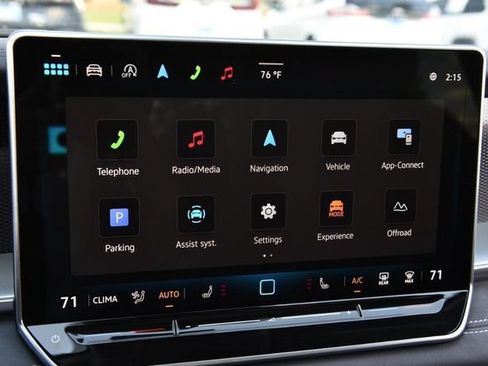 Used 2025 Volkswagen Tiguan SE w/ Panoramic Sunroof Package AWD/4WD image 15