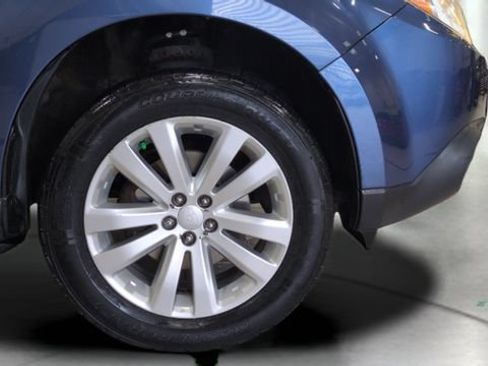 Used 2013 Subaru Forester 2.5X Premium w/ All-Weather Plus Pkg AWD/4WD image 21