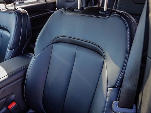 New 2026 Jeep Grand Cherokee L Limited image 30