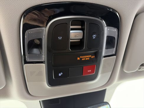 Used 2025 Hyundai Tucson SEL AWD/4WD image 35