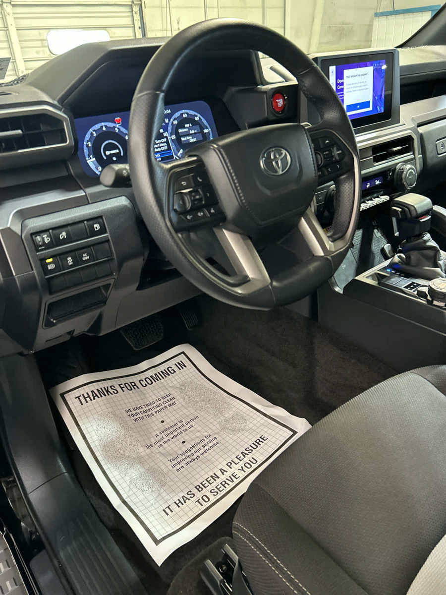 Used 2025 Toyota 4Runner TRD Off-Road AWD/4WD image 4