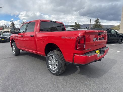 New 2026 RAM 2500 Big Horn AWD/4WD image 7
