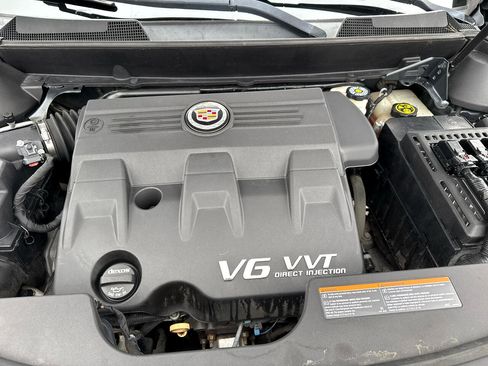 Used 2015 Cadillac SRX Luxury w/ Driver Awareness Package image 31