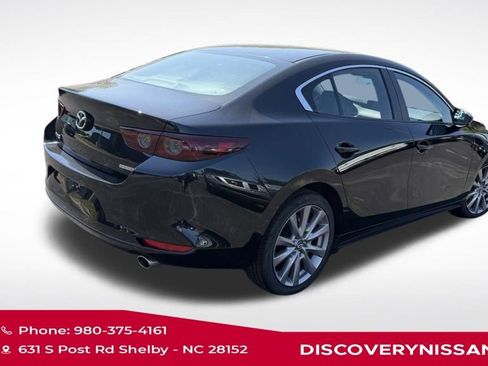 Used 2021 MAZDA MAZDA3 s FWD image 3