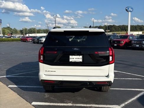 New 2025 Ford Expedition Platinum w/ Stealth Performance Package image 4