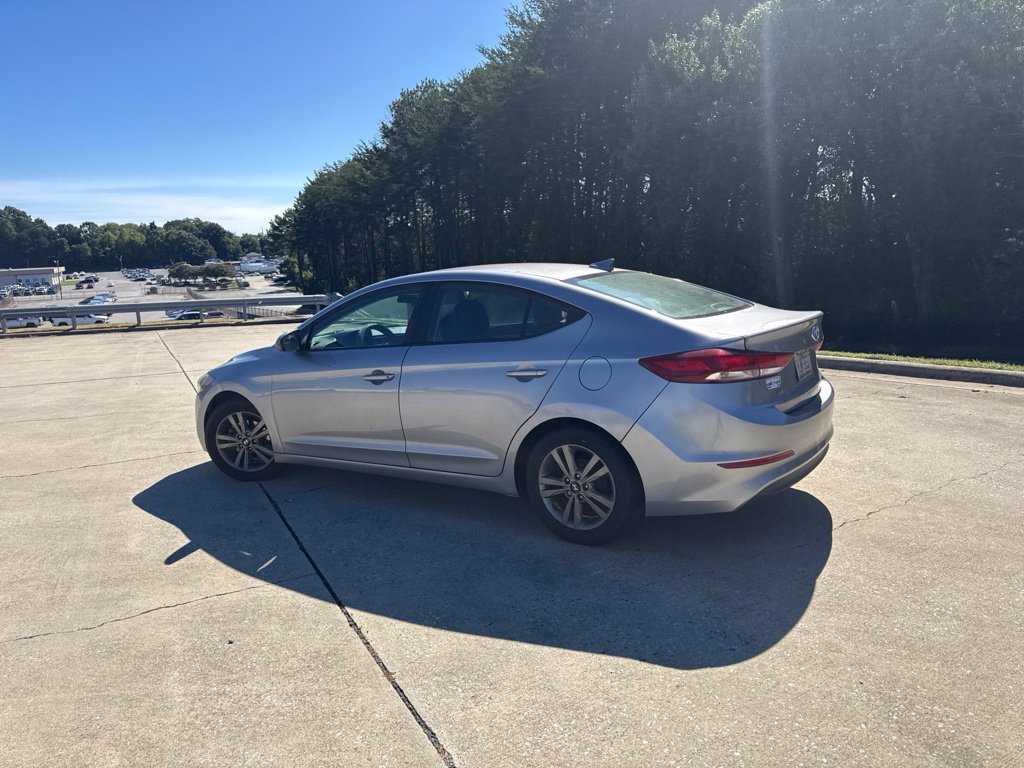 Used 2017 Hyundai Elantra SE FWD image 16