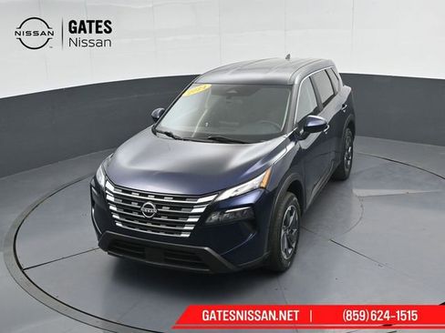 Used 2024 Nissan Rogue SV FWD image 46