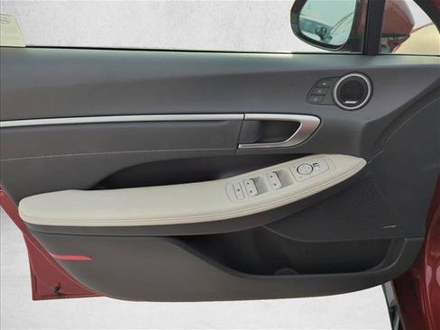 Used 2024 Hyundai Sonata Limited FWD image 10