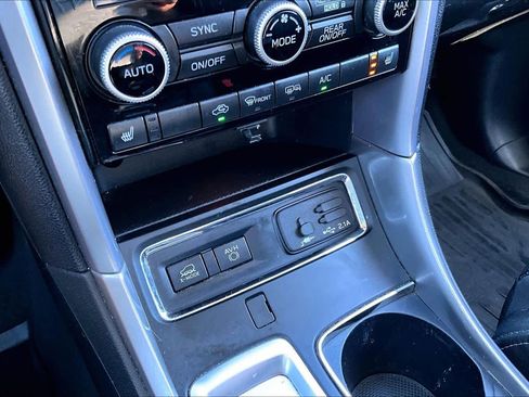 Used 2022 Subaru Ascent Premium w/ Convenience Package image 31