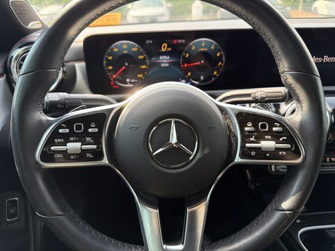 Used 2023 Mercedes-Benz CLA 250 4MATIC image 19