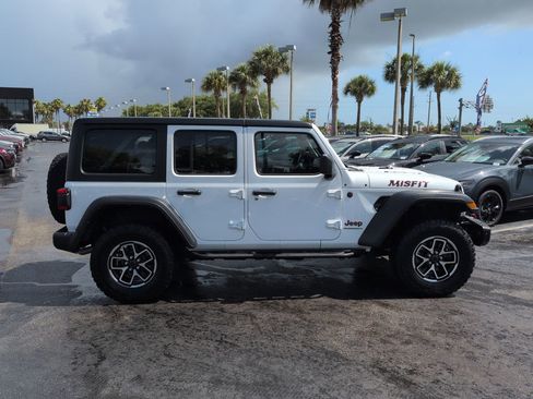 Used 2024 Jeep Wrangler Unlimited Rubicon w/ Technology Group AWD/4WD image 3