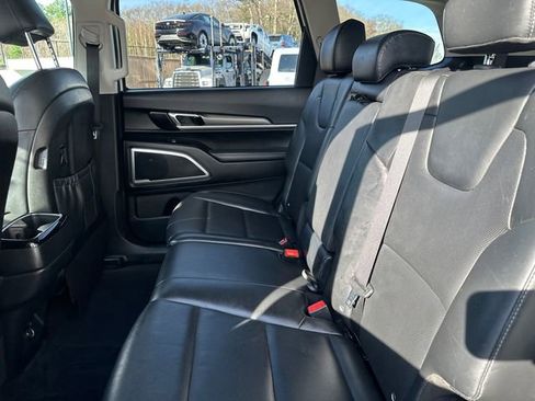 Used 2020 Kia Telluride LX AWD/4WD image 18