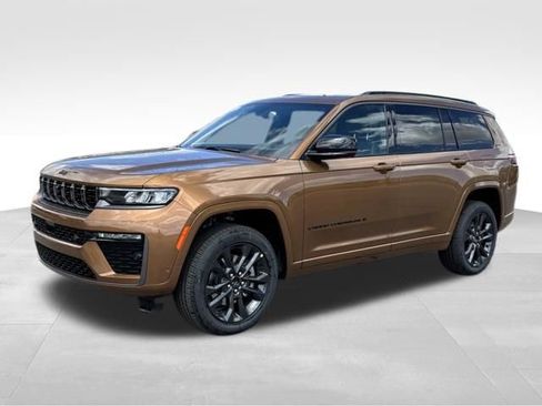 New 2026 Jeep Grand Cherokee L Limited AWD/4WD image 1