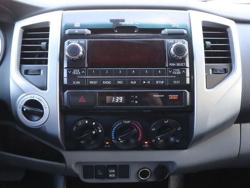 Used 2012 Toyota Tacoma 4x4 Access Cab V6 w/ TRD Off-Road Pkg image 34