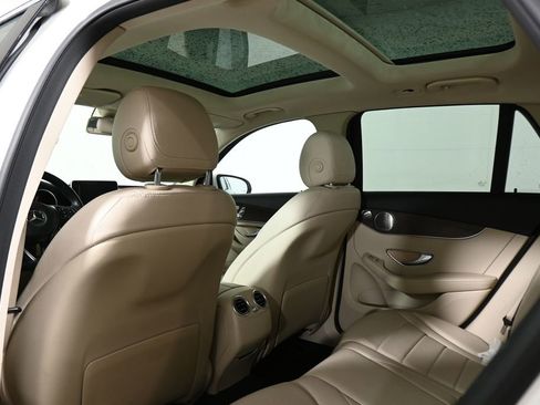 Used 2019 Mercedes-Benz GLC 300 4MATIC image 33