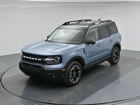 Used 2025 Ford Bronco Sport Outer Banks w/ Outer Banks Tech Package+ AWD/4WD image 39