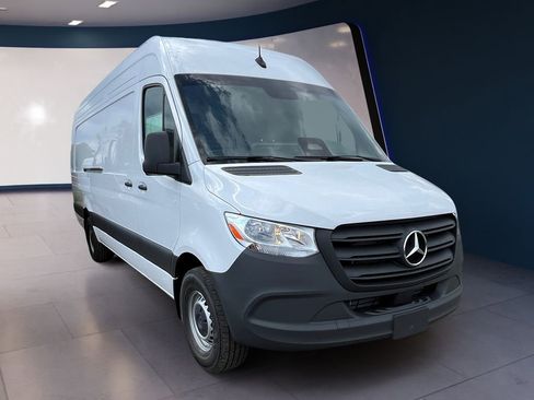 New 2025 Mercedes-Benz Sprinter 2500 image 5