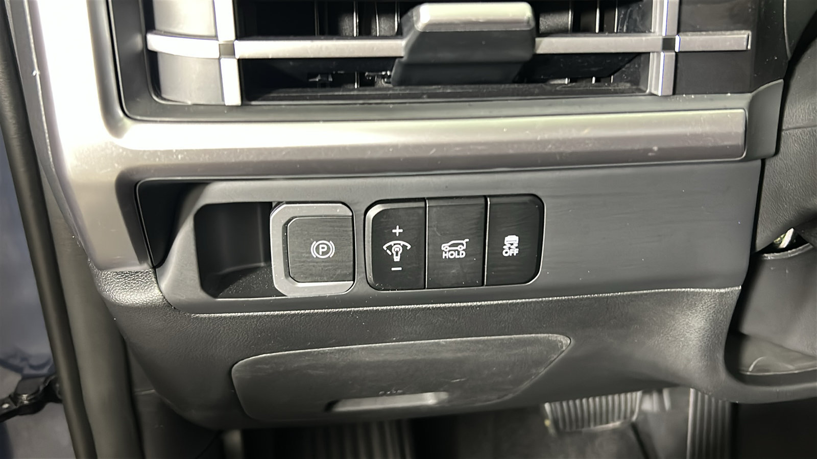 Used 2025 Hyundai Santa Fe SEL AWD/4WD image 23