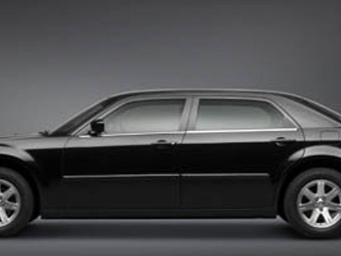 Used 2007 Chrysler 300 C w/ Protection Group II RWD image 1