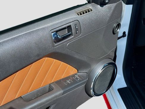 Used 2013 Ford Mustang GT Premium w/ Security Pkg RWD image 21