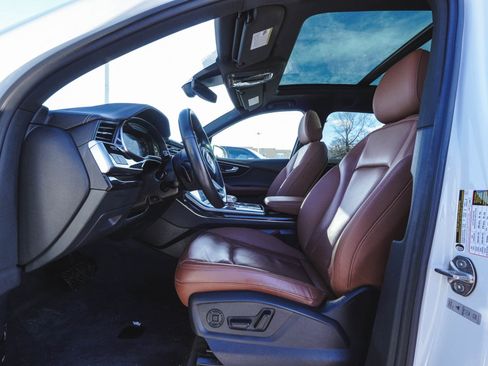 Used 2023 Audi Q7 3.0T Premium w/ Convenience Package image 30