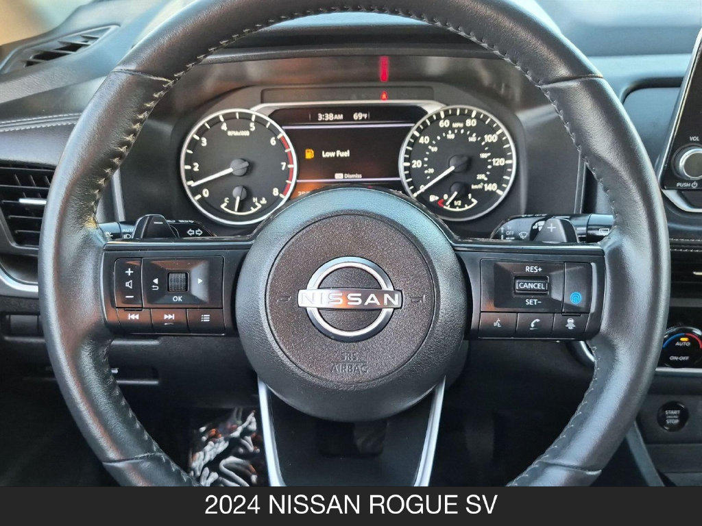 Certified 2024 Nissan Rogue SV w/ SV Premium Package FWD image 12