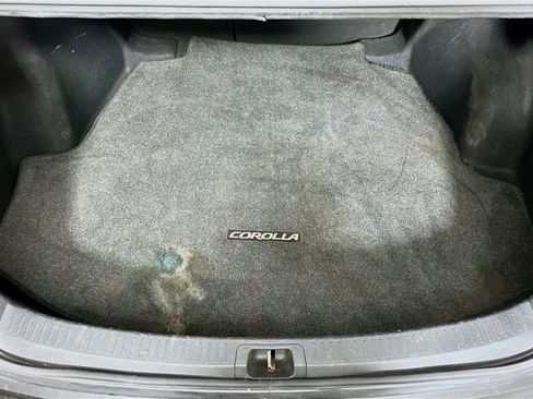 Used 2021 Toyota Corolla LE FWD image 27