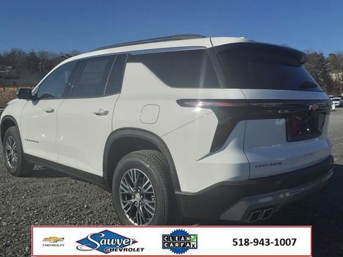 Used 2024 Chevrolet Traverse LT w/ LPO, Floor Liner Package image 4