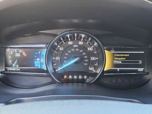 Used 2018 Ford Explorer XLT w/ Equipment Group 201A FWD image 12