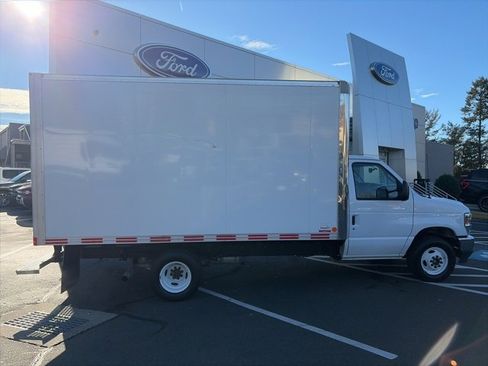 Used 2024 Ford E-450 and Econoline 450 Super Duty w/ Power Windows & Locks Group image 43