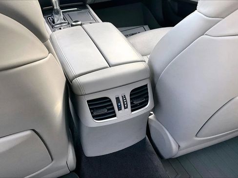 Used 2017 Genesis G80 3.8 w/ Option Group 03 image 31