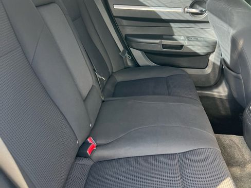 Used 2010 Dodge Charger SXT image 6