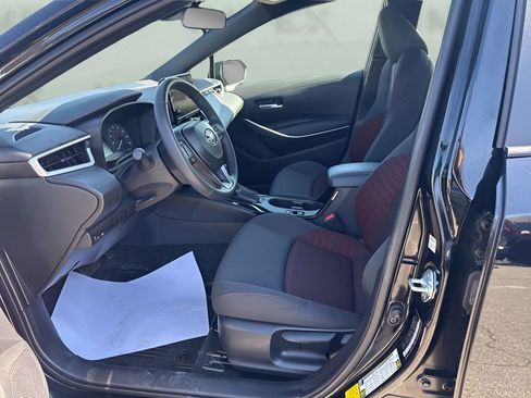 Used 2025 Toyota Corolla SE image 9